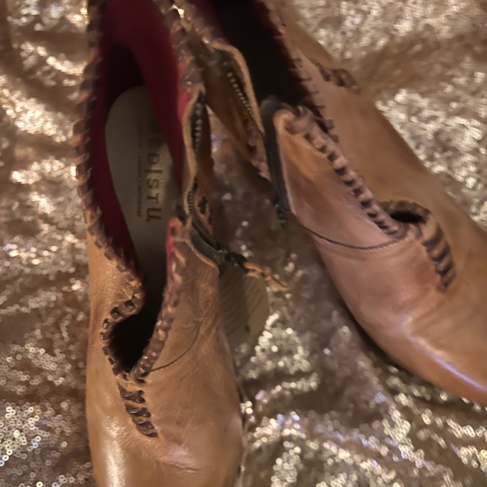 Bed Stu Tan Ankle Boots with High Heels and Pointed Toe Design